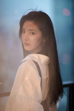 章若楠甜美俏皮阳光写真图片_3