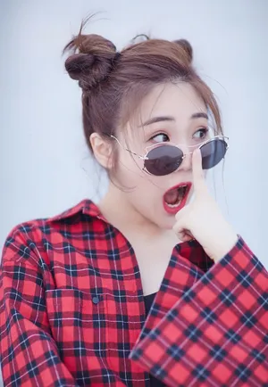 张可盈时尚性感街拍图片_3