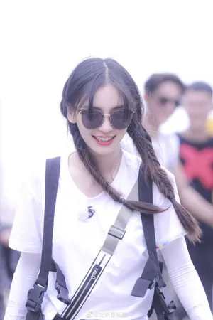 Angelababy《奔跑吧》俏皮路透图片_2