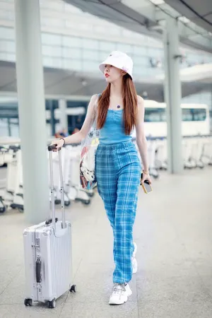 宋妍霏清凉时尚机场图片_2