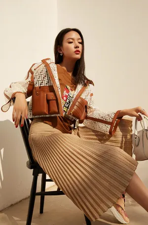 张梓琳酷美养眼时尚写真图片_4