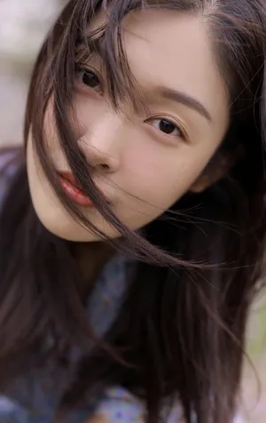 王双清新淡雅户外写真图片_5