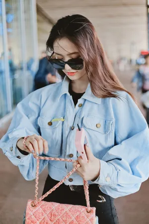 林允清爽夏日私服照图片_4