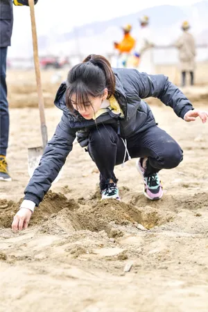 angelababy西藏公益活动照图片_5