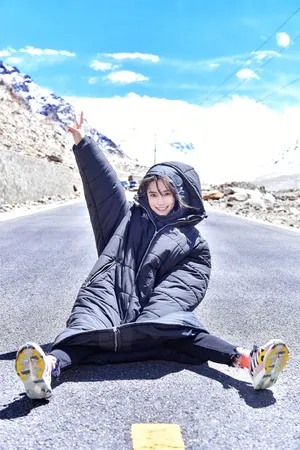angelababy西藏公益活动照图片_7