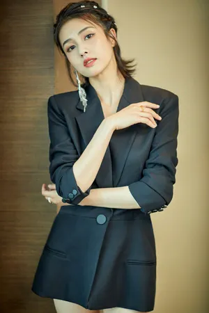 白鹿性感时尚写真图片_3