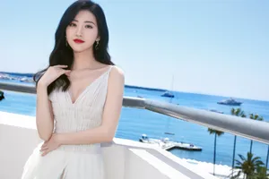 景甜白色纱裙仙气写真图片_1