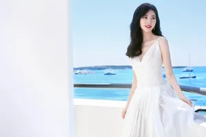 景甜白色纱裙仙气写真图片_3