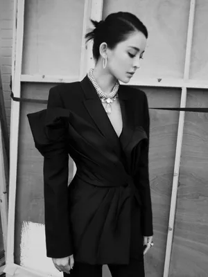 古力娜扎成熟性感代言写真图片