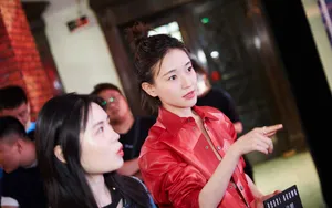 焦俊艳酷美皮衣性感活动图片_8