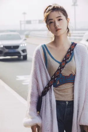 万茜休闲随性街拍图片_1