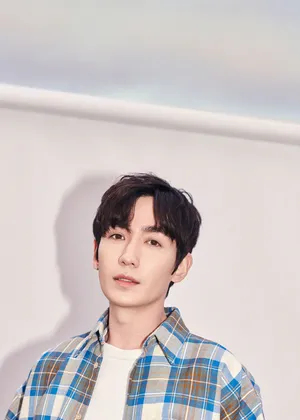 朱一龙时尚魅力杂志封面大片_8
