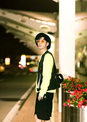 陈星旭重庆机场夜拍图片_5