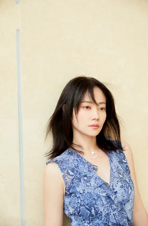 谭卓夏日清爽优雅写真图片_2
