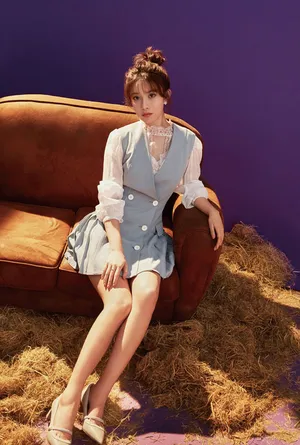 孟子义甜美灵动时尚写真图片_6