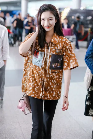 江疏影俏皮私服街拍图片_3