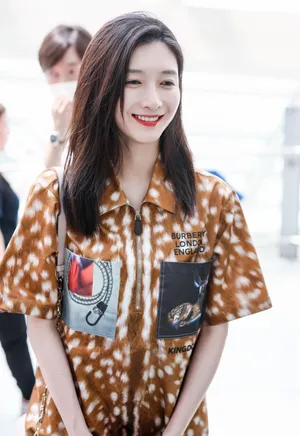 江疏影俏皮私服街拍图片_5