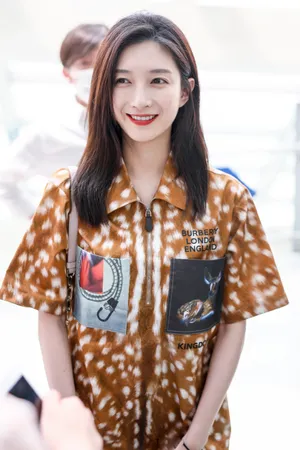 江疏影俏皮私服街拍图片_7