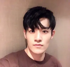 彭楚粤帅气生活照图片_2