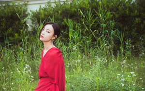 倪妮红色长裙优雅性感写真图片_2