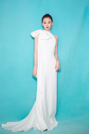 苗苗亚洲影视周简洁优雅写真图片_4