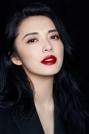 姚晨性感红唇代言写真图片_2