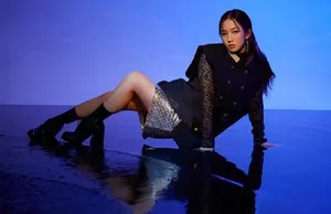 孟美岐妖娆魅惑光影大片写真图片_2