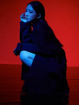 孟美岐妖娆魅惑光影大片写真图片_4