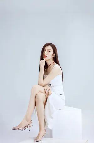 王晓晨清新迷人时尚写真图片_3