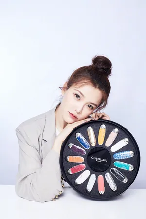 黄一琳甜美养眼代言写真图片_2