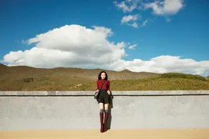 angelababy卷发性感写真图片