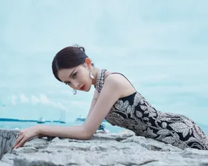古力娜扎华丽个性写真图片_5