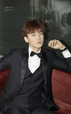 赵志伟儒雅帅气活动写真图片