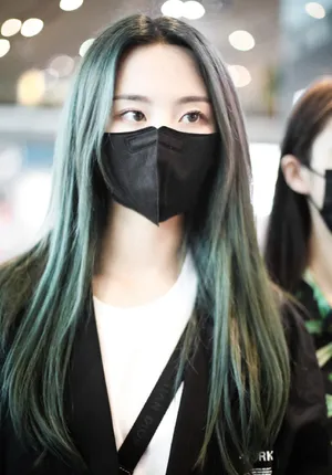 杨超越绿发私服机场街拍图片_6