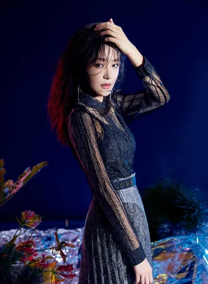秦岚优雅性感时尚杂志写真图片_6