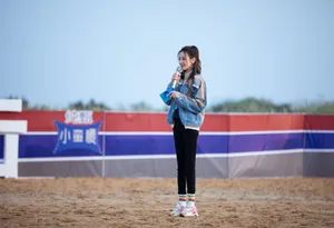 迪丽热巴创造营2019清新性感图片_2
