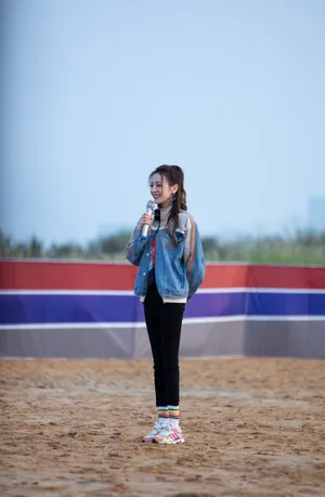迪丽热巴创造营2019清新性感图片_10
