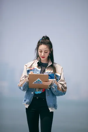 迪丽热巴创造营2019清新性感图片_14