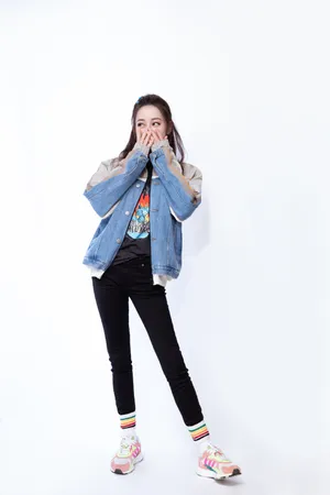 创造营2019迪丽热巴元气性感图片