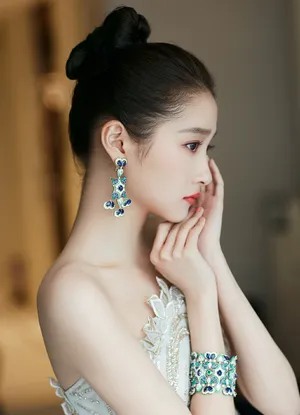 关晓彤薄荷绿礼服写真图片_2
