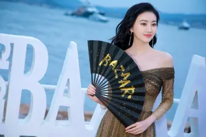 景甜性感时尚写真图片_3