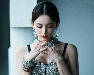 古力娜扎妩媚动人写真图片_7