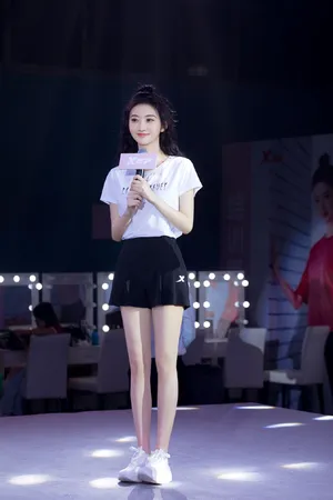 景甜清新休闲活动照图片_2