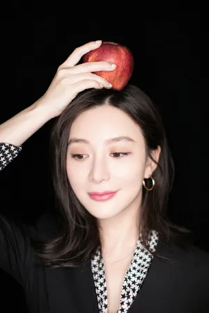 熊乃瑾知性性感活动照图片