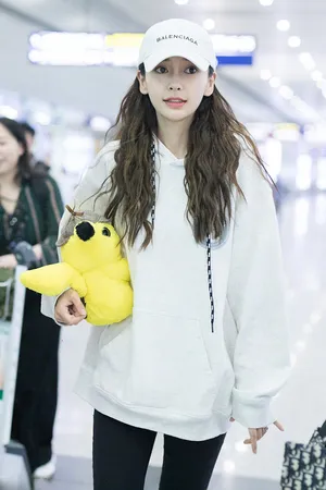 Angelababy简约私服机场街拍图片_7
