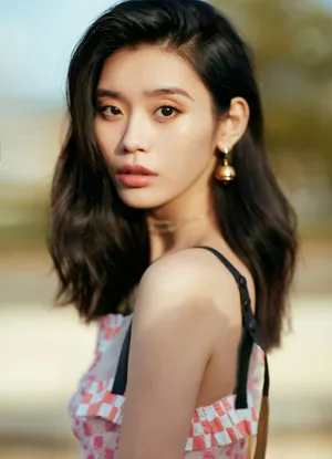 奚梦瑶性感迷人巴黎街拍图片_4