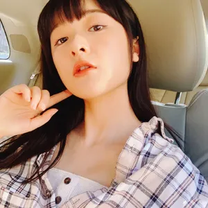 徐娇俏皮甜美自拍照图片