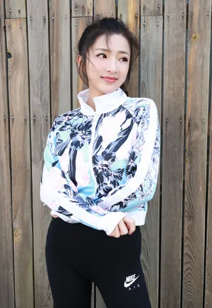 厉蔺菲元气性感活动照图片_2