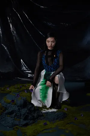 曾美慧孜黑色系凌厉冷艳写真图片_5