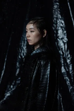 曾美慧孜黑色系凌厉冷艳写真图片_7